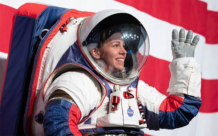 NASA kỳ công thiết kế bộ đồ phi hành gia mới, gồm 16 lớp, mất 4 tiếng để mặc