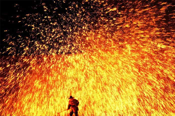 Nghi lễ bắn pháo hoa 500 năm tuổi mê hoặc nhất thế giới