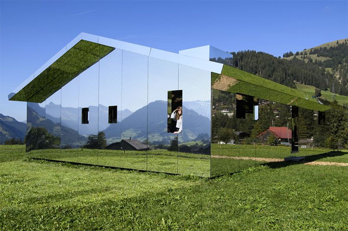 Ngôi nhà ảo ảnh làm dấy lên nhiều tranh cãi ở Thụy Sĩ