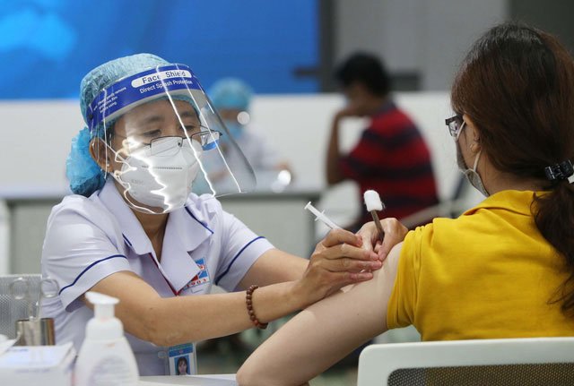 Người bệnh gan nào đủ điều kiện tiêm vaccine phòng Covid-19?