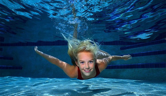 Người bình thường có thể nhịn thở dưới nước được bao lâu?