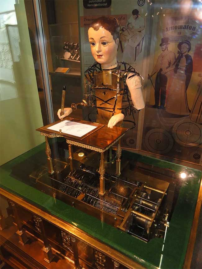 Người máy đầu tiên trên thế giới thực sự được chế tạo vào năm 1773?