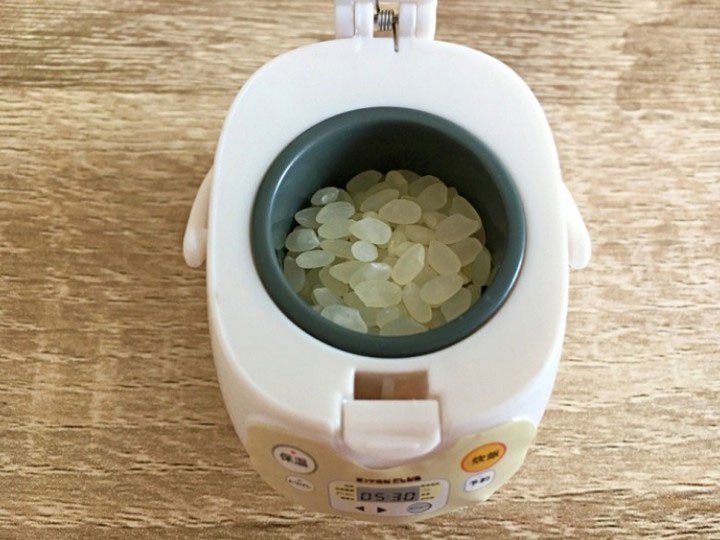 Người Nhật lại có phát minh kỳ lạ: Nồi cơm điện mini chuyên đựng thức ăn cho thú cưng