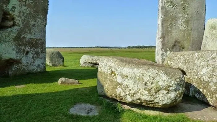 Nguồn gốc Đá Bệ thờ ở trung tâm bãi đá cổ Stonehenge: Bí ẩn chồng chất bí ẩn!