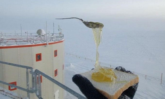 Nhà khoa học chật vật nấu nướng ở vùng cực -70 độ C