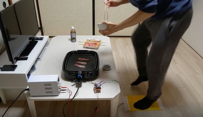 Nhà sáng chế trẻ người Nhật tự chế bếp nướng điện độc đáo, nướng thịt bằng chính việc chạy bộ