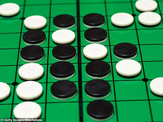 Nhật Bản tạo ra AI chơi cờ vây có trí tuệ kỳ quặc