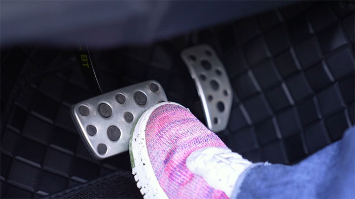 Những cách giúp hạn chế việc đạp nhầm chân ga trên ôtô