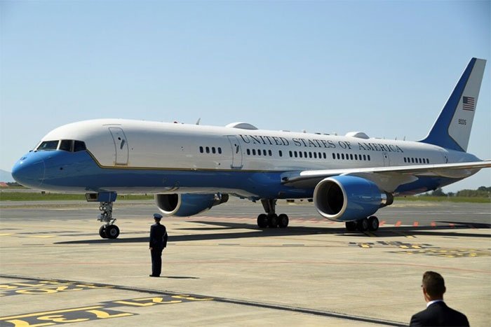 Những điều ít người biết về chuyên cơ Không lực Hai chở phó tổng thống Mỹ