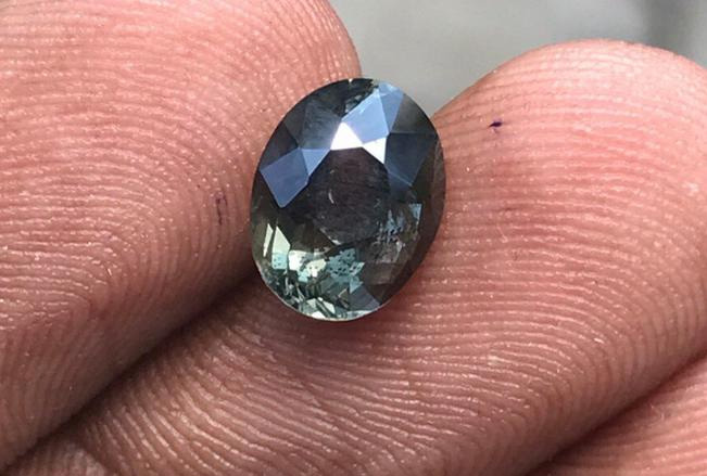 Những loại đá quý khiến kim cương cũng trở nên... bình dân