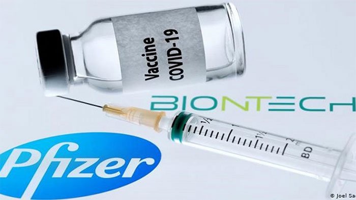 Những người nên và không nên tiêm vaccine Pfizer