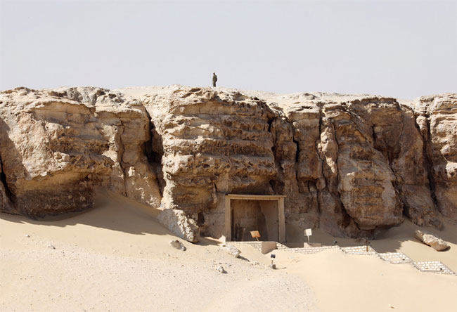 Những xác ướp bí ẩn trong ngôi mộ cổ Ai Cập
