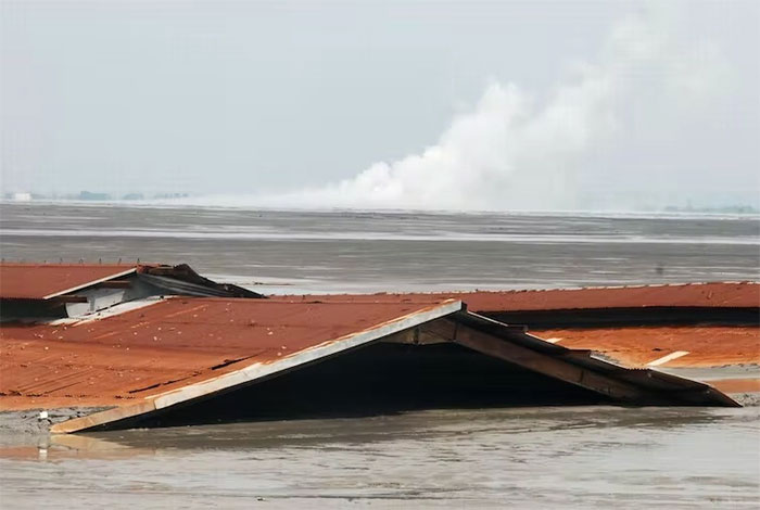 Núi lửa bùn ở Indonesia - Thảm họa thiên nhiên tàn khốc đến từ cả sức mạnh tự nhiên và lòng tham con người