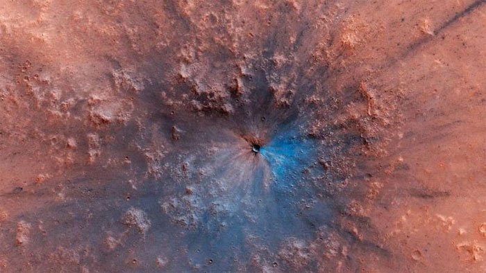 Phát hiện 2 hồ nước cổ dưới bề mặt sao Hỏa