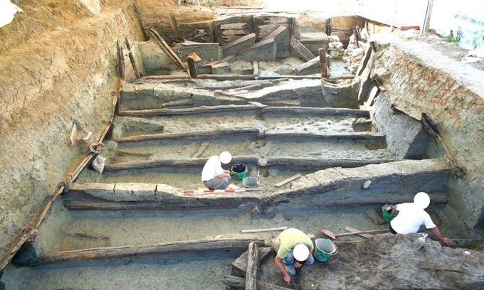 Phát hiện bể nước 3.400 năm tuổi xây bằng gỗ sồi ở Italy