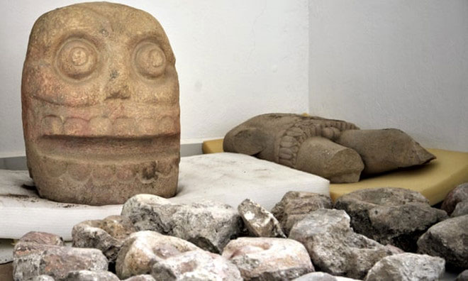Phát hiện đền thờ thần bọc da người ở Mexico
