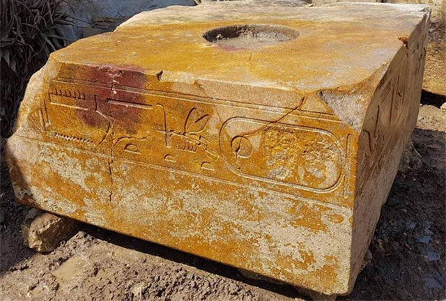 Phát hiện khối đá cổ thời pharaoh Khufu ở phía đông Cairo