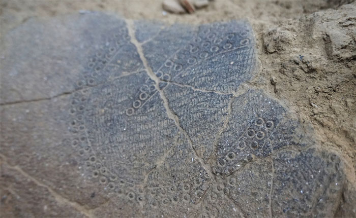 Phát hiện mộ chum nghìn năm trong lòng hồ thủy lợi ở Quảng Ngãi