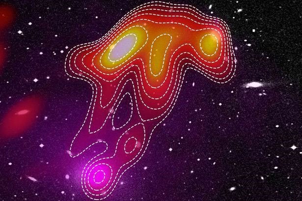Phát hiện siêu thiên hà hình “Sứa khổng lồ” cách Trái đất 340 triệu năm ánh sáng