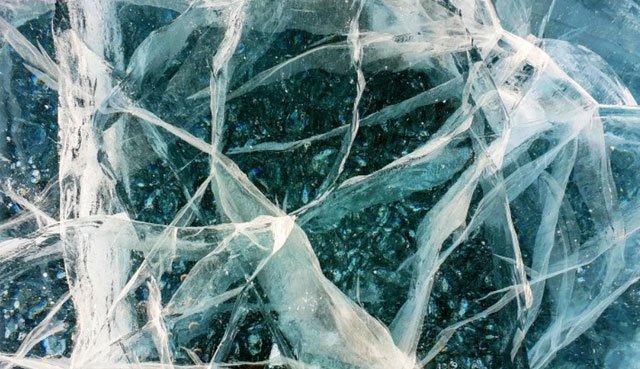 Phát hiện sự tồn tại cấu trúc tinh thể mới của băng chưa từng được biết
