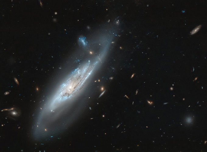 Phát hiện thiên hà xoắn ốc có cánh tay ma quái