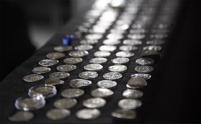 Phát hiện trăm đồng bạc quý dùng để cứu Paris hơn 1.000 năm trước