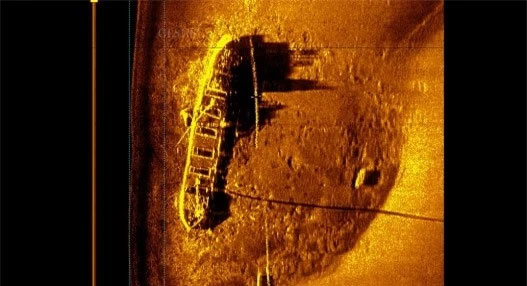 Phát hiện xác tàu đắm 100 năm tuổi ở đáy hồ lớn thứ hai hành tinh khiến dân tình choáng váng