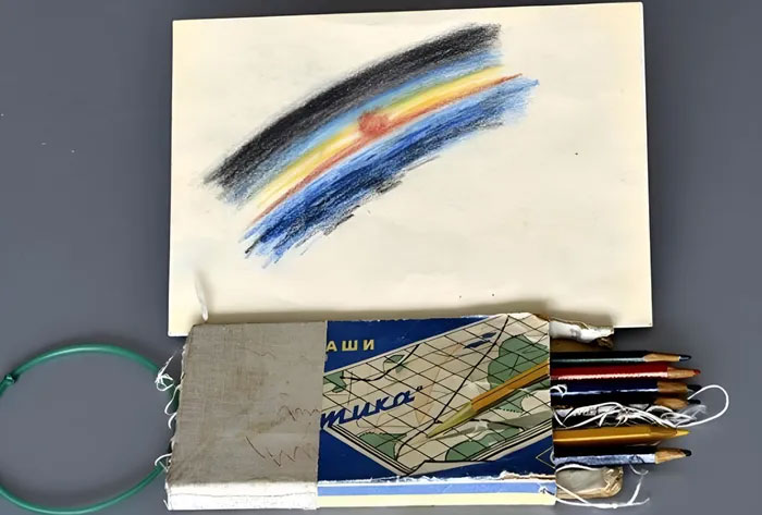 Phi hành gia Nga vẽ bức tranh đầu tiên trong vũ trụ