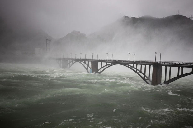 Quy mô thiệt hại khủng khiếp khi đập thủy điện của Trung Quốc xả lũ hết công suất