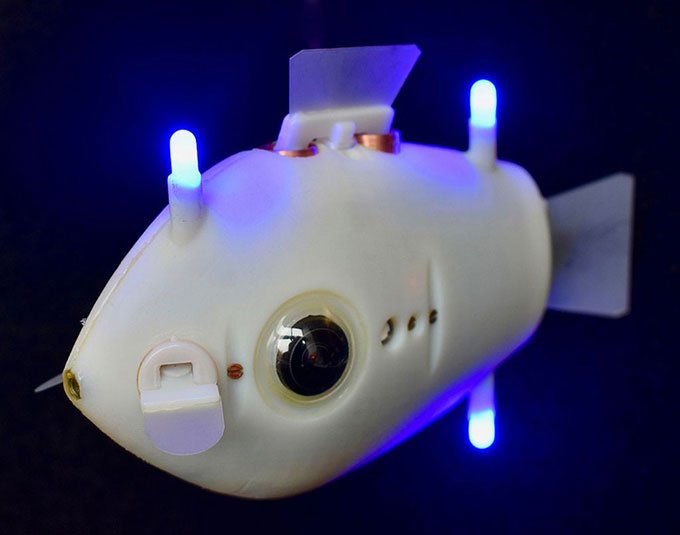 Ra mắt cá robot in 3D có thể phối hợp bơi theo bầy