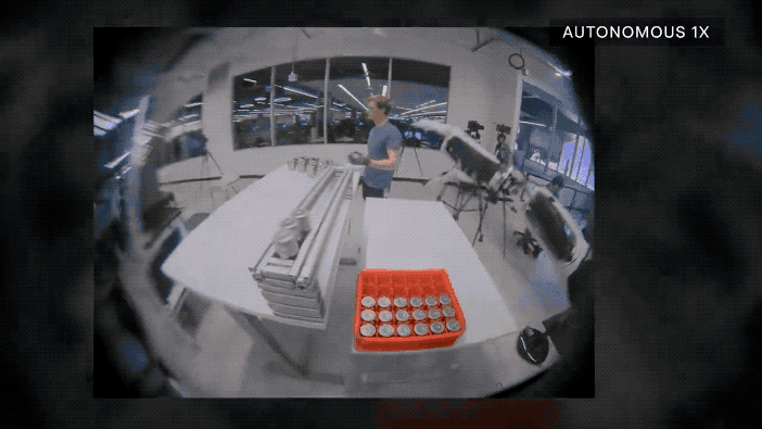 Robot hình người đang hoạt động trong nhà máy của Tesla như thế nào?
