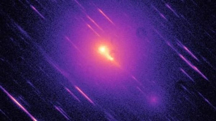 Sao chổi bí ẩn bay sát Mặt trời mà không tan chảy khiến các nhà khoa học cũng khó hiểu