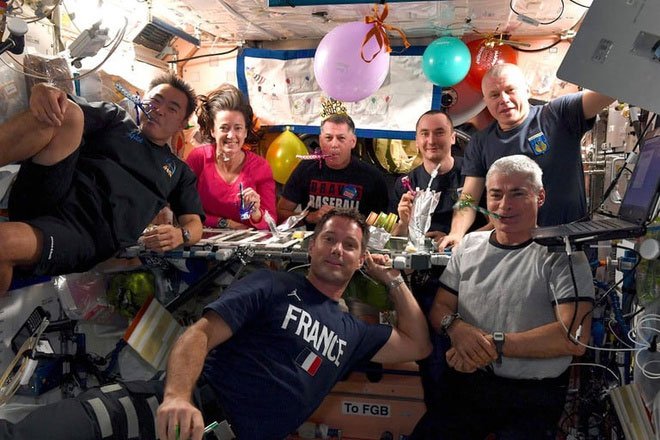 Sinh nhật trên trạm vũ trụ được tổ chức như thế nào?