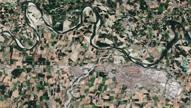 Sông dài nhất Italy khô cạn do hạn hán kỷ lục