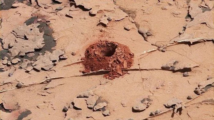 Sự sống sao Hỏa nằm sâu 2 mét dưới lòng đất?