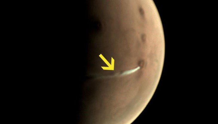 Sự thật đằng sao đám khói trắng đang lơ lửng trên bề mặt sao Hỏa