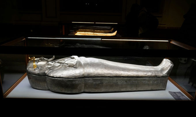 Sự thật về vị pharaoh chôn trong quan tài bạc nguyên khối 3.000 năm