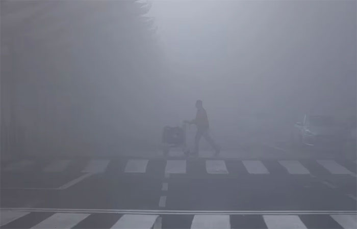 Sương mù dày đặc bao trùm Ấn Độ, tầm nhìn giảm xuống còn 0 mét