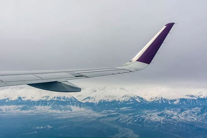 Tại sao các máy bay dân dụng hiếm khi bay qua dãy Himalaya?