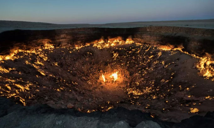 Tại sao không thể lấp Cổng địa ngục cháy 50 năm ở Turkmenistan?