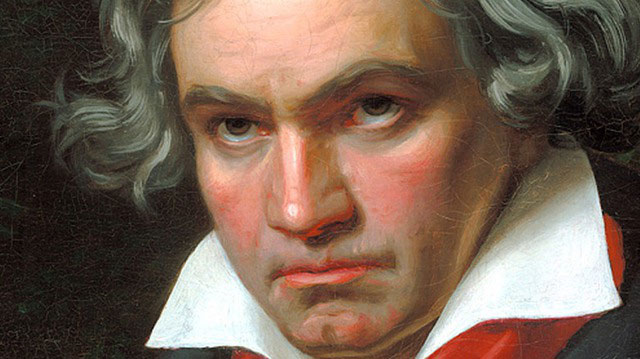 Tại sao nhà soạn nhạc Beethoven lại bị điếc?