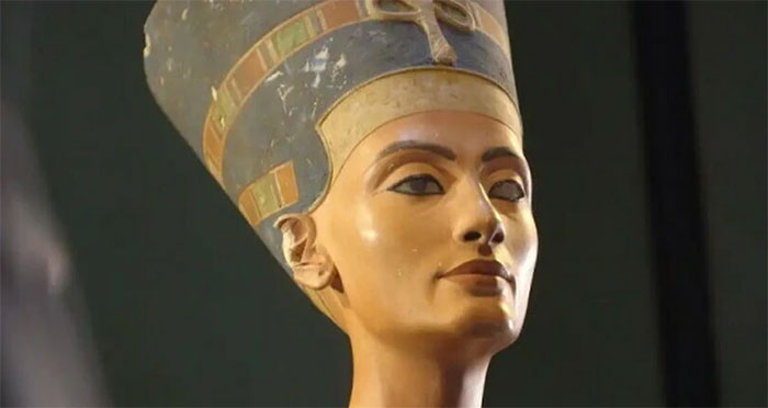 Tại sao nữ hoàng Ai Cập Nefertiti vẫn mê hoặc mọi người đến tận ngày nay?