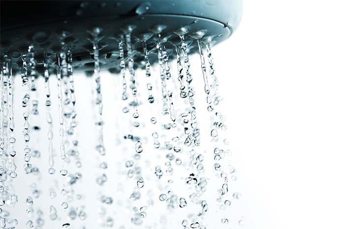 Tắm nước lạnh cực kì có lợi cho não bộ nhưng tắm thế nào mới phù hợp?