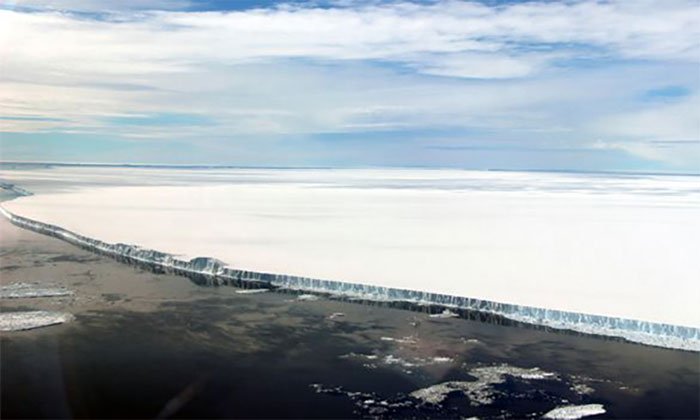 Tảng băng trôi lớn nhất thế giới sắp tiến vào Đại Tây Dương