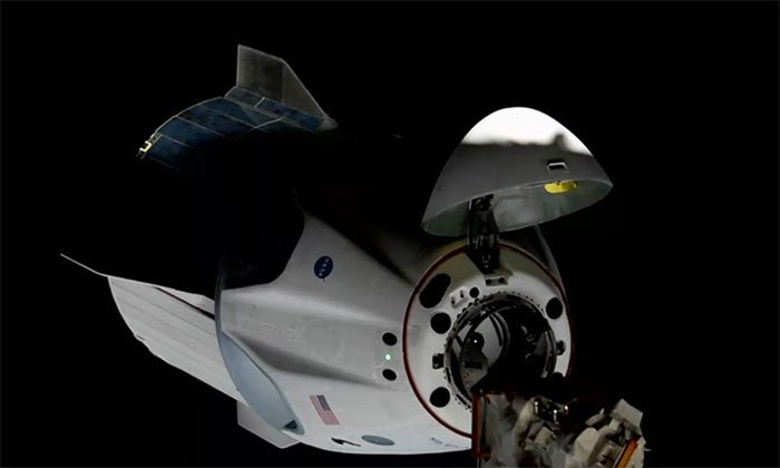 Tập đoàn SpaceX phóng tàu vũ trụ đưa 4 nhà du hành lên ISS