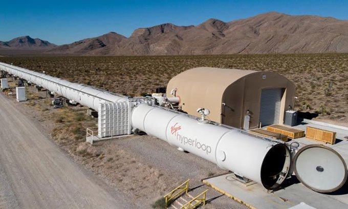 Tàu siêu tốc Virgin Hyperloop lần đầu thử nghiệm chở người