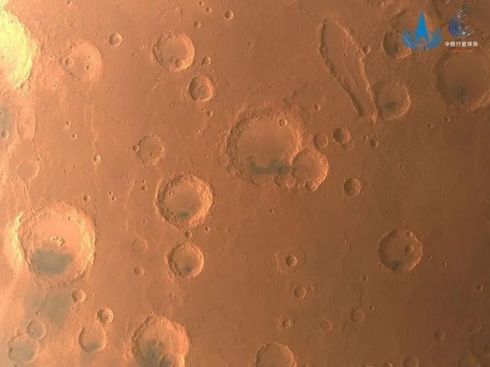 Tàu vũ trụ không người lái Trung Quốc thu được hình ảnh toàn bộ sao Hỏa