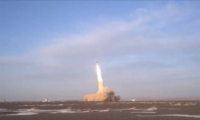 Tên lửa nhiên liệu rắn của Trung Quốc lần đầu phóng thành công