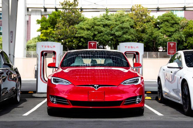 Tesla sắp cho ra mắt công nghệ pin xe điện vận hành suốt 1.609.344km rồi mới hỏng