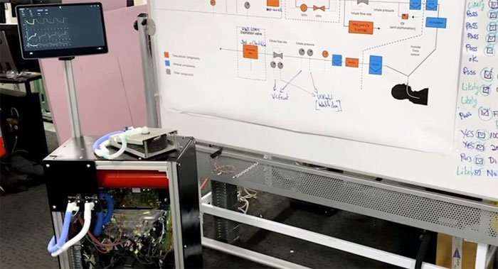 Tesla tung video sản xuất máy thở xịn (có xâm lấn) từ chính phụ tùng chiếc xe điện Model 3